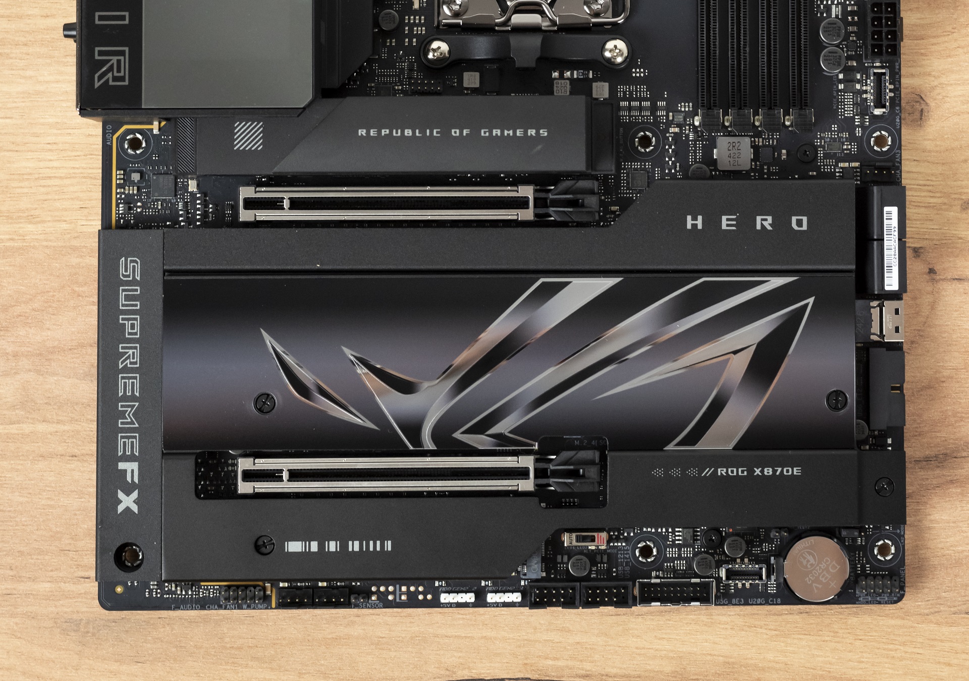 Test płyty ASUS ROG CROSSHAIR X870E HERO. Efektowny wygląd i duże możliwości