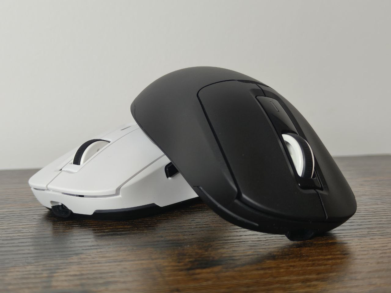 Genesis Zircon 660 Pro