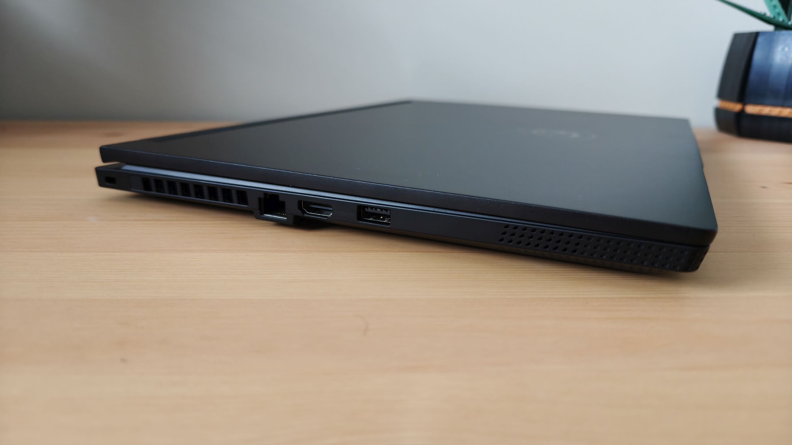 MSI Stealth A16 AI+