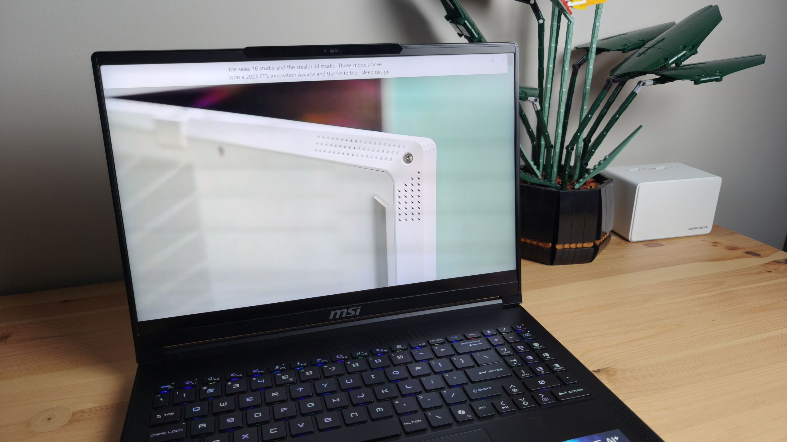 MSI Stealth A16 AI+