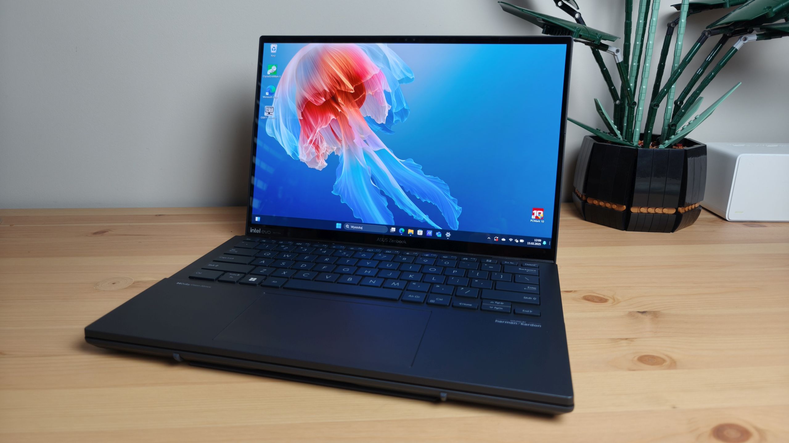 ASUS Zenbook DUO