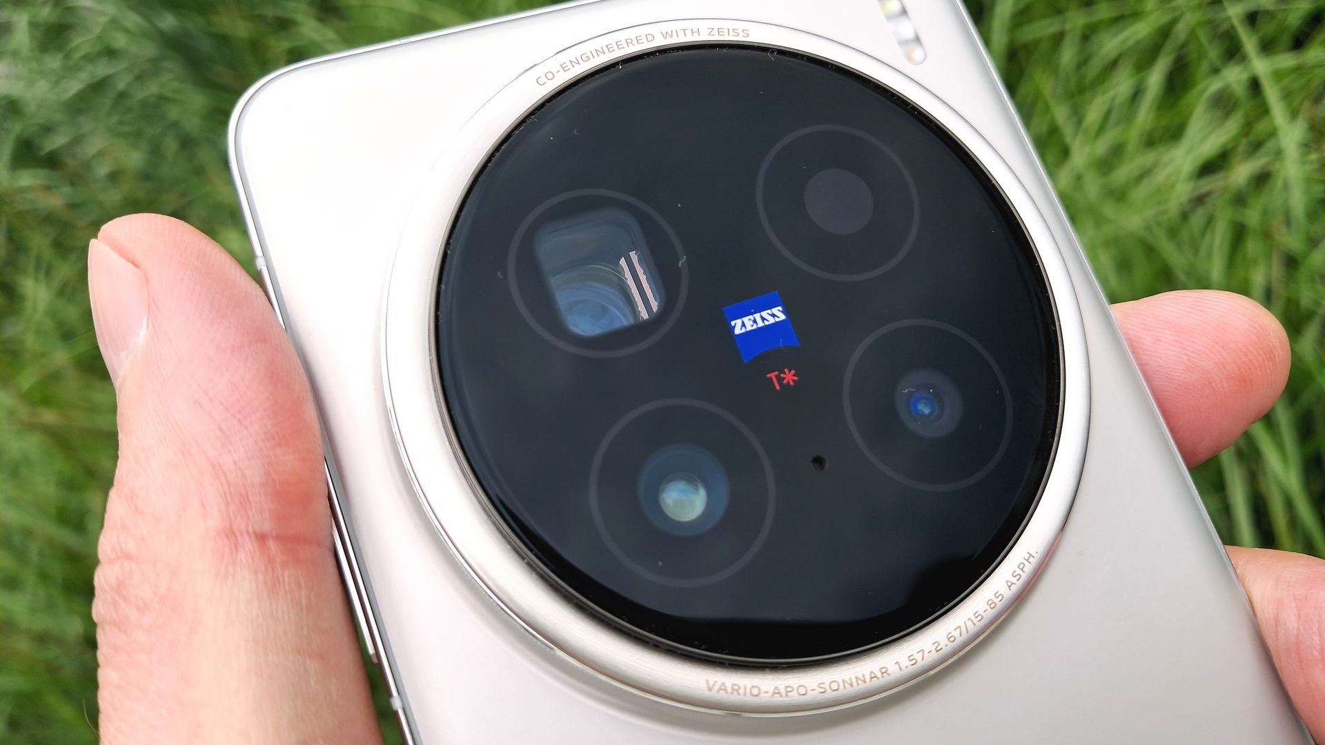 vivo x200 pro - wyspa z obiektywami