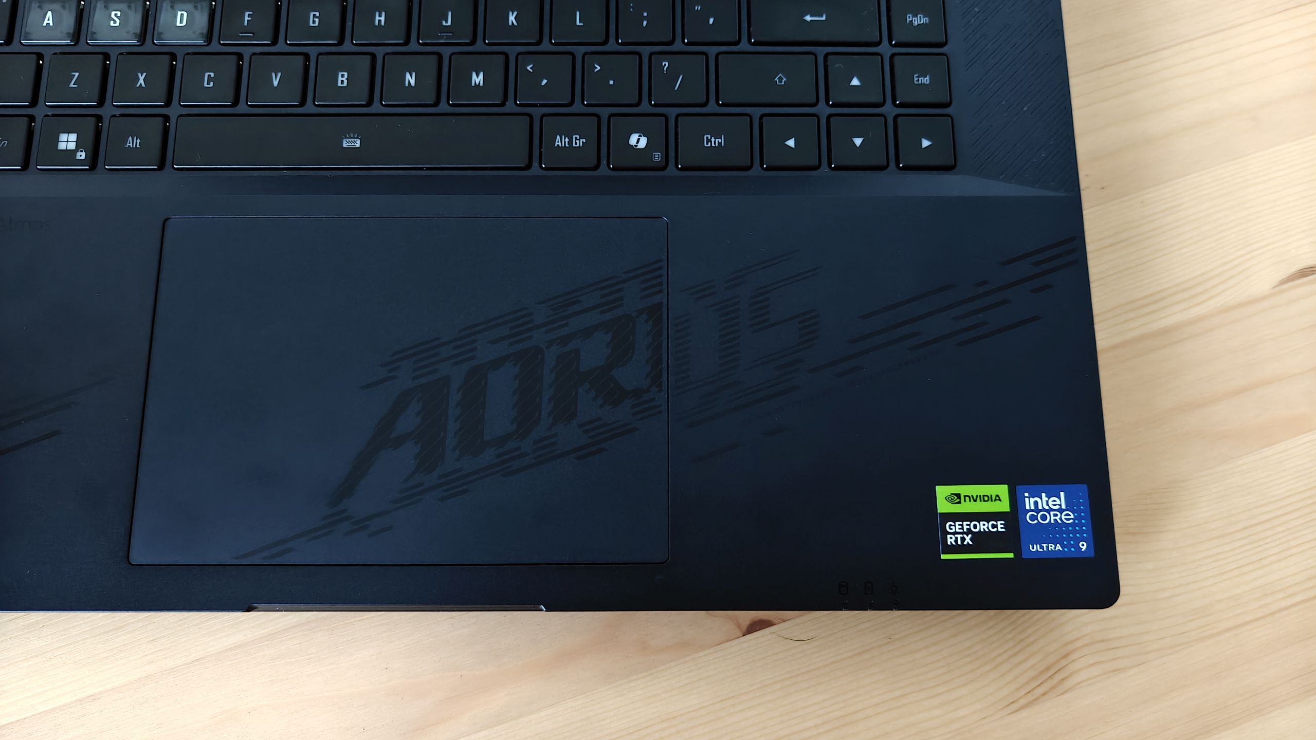 Gigabyte Aorus Master 16 (AM6H)