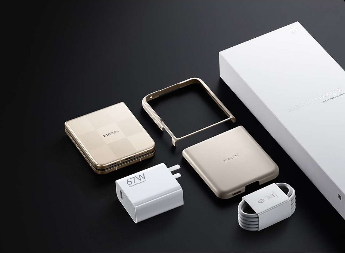Xiaomi MIX Flip 2