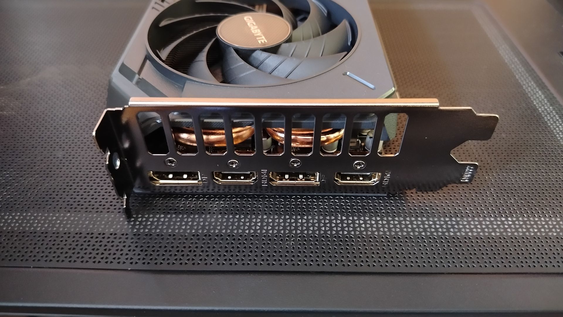 Test GeForce RTX 5050