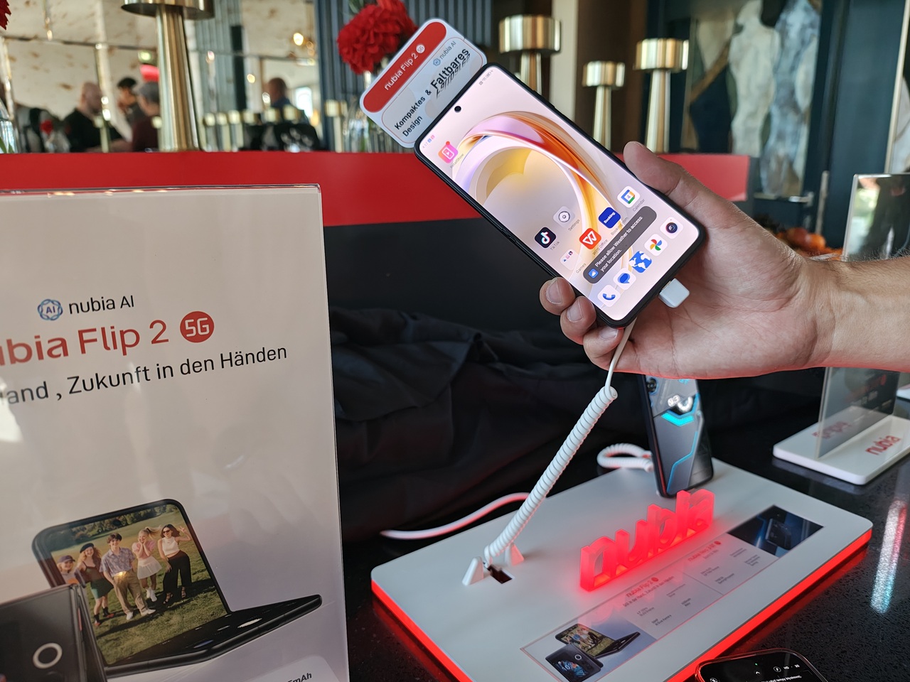 Nubia składany smartfon