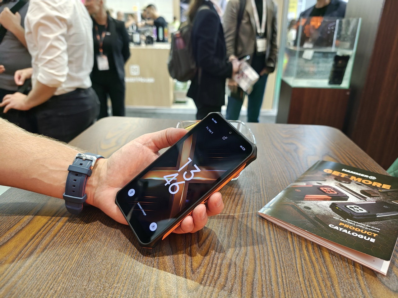 Hammer smartfon