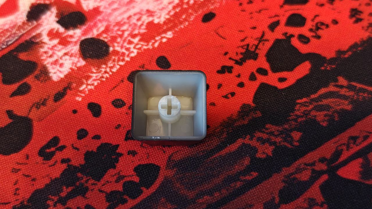 Glorious GMBK 75%