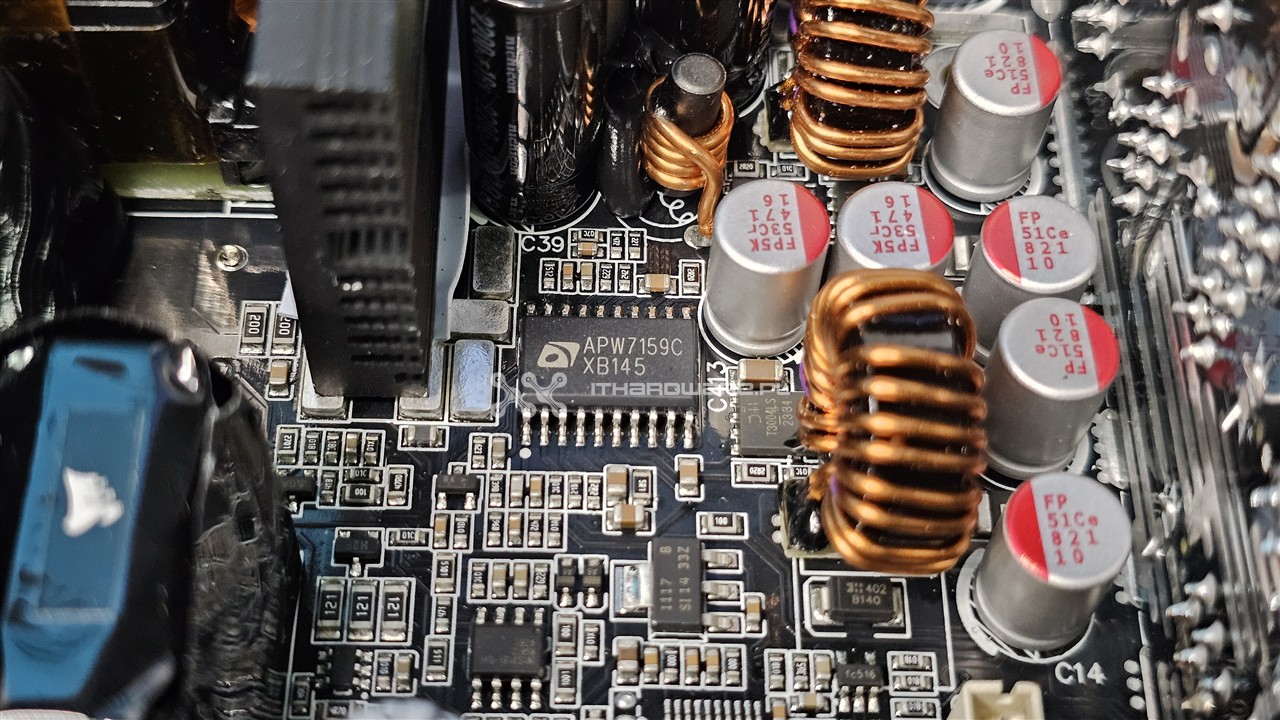 Corsair RM1000x Shift (2025)