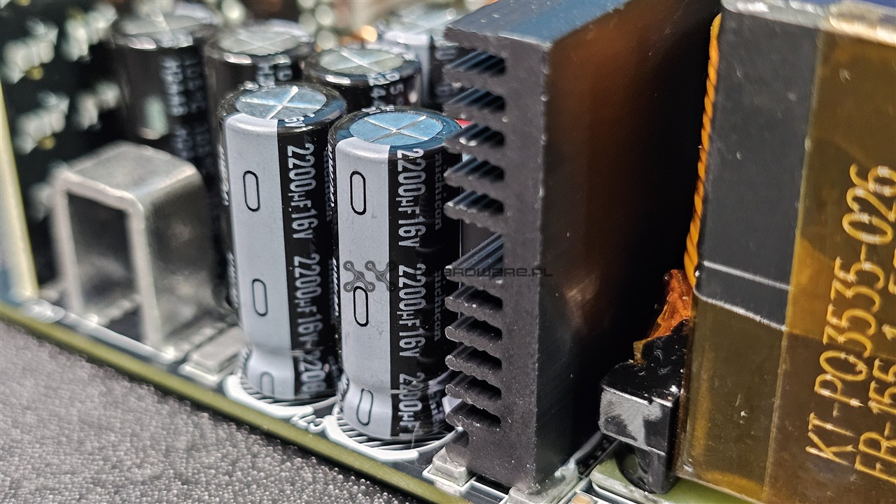 Corsair RM1000x Shift (2025)