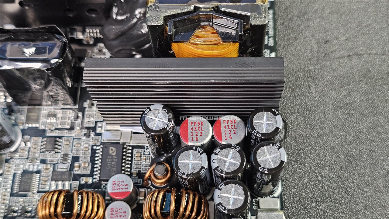 Corsair RM1000x Shift (2025)