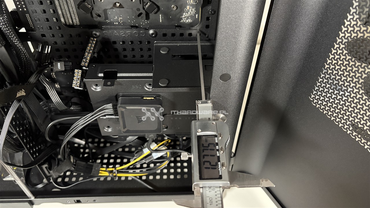 Obudowa Corsair Air 5400