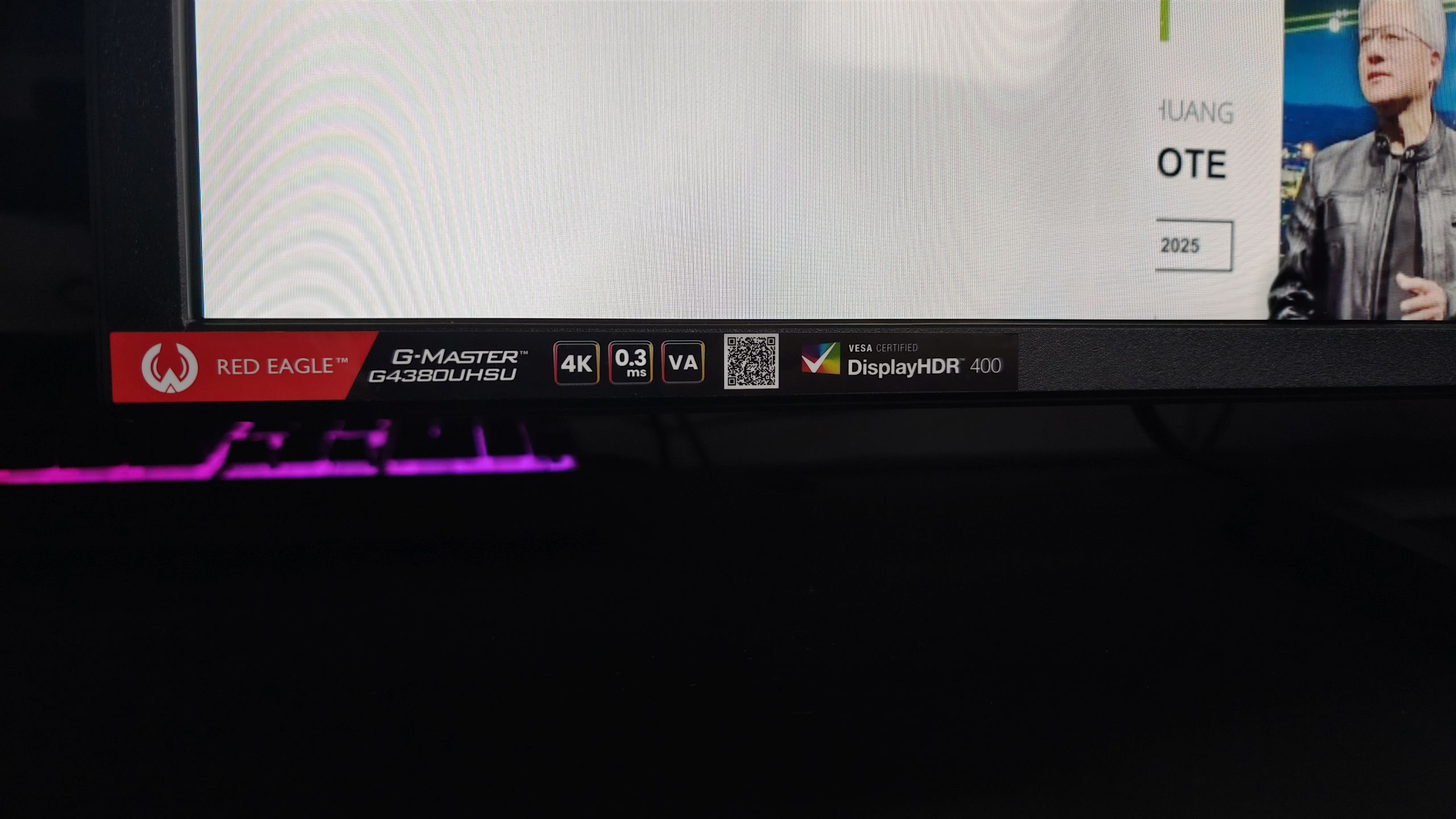 iiyama G-Master G4380UHSU-B2 Red Eagle - test kolosa, który może zastapić telewizor