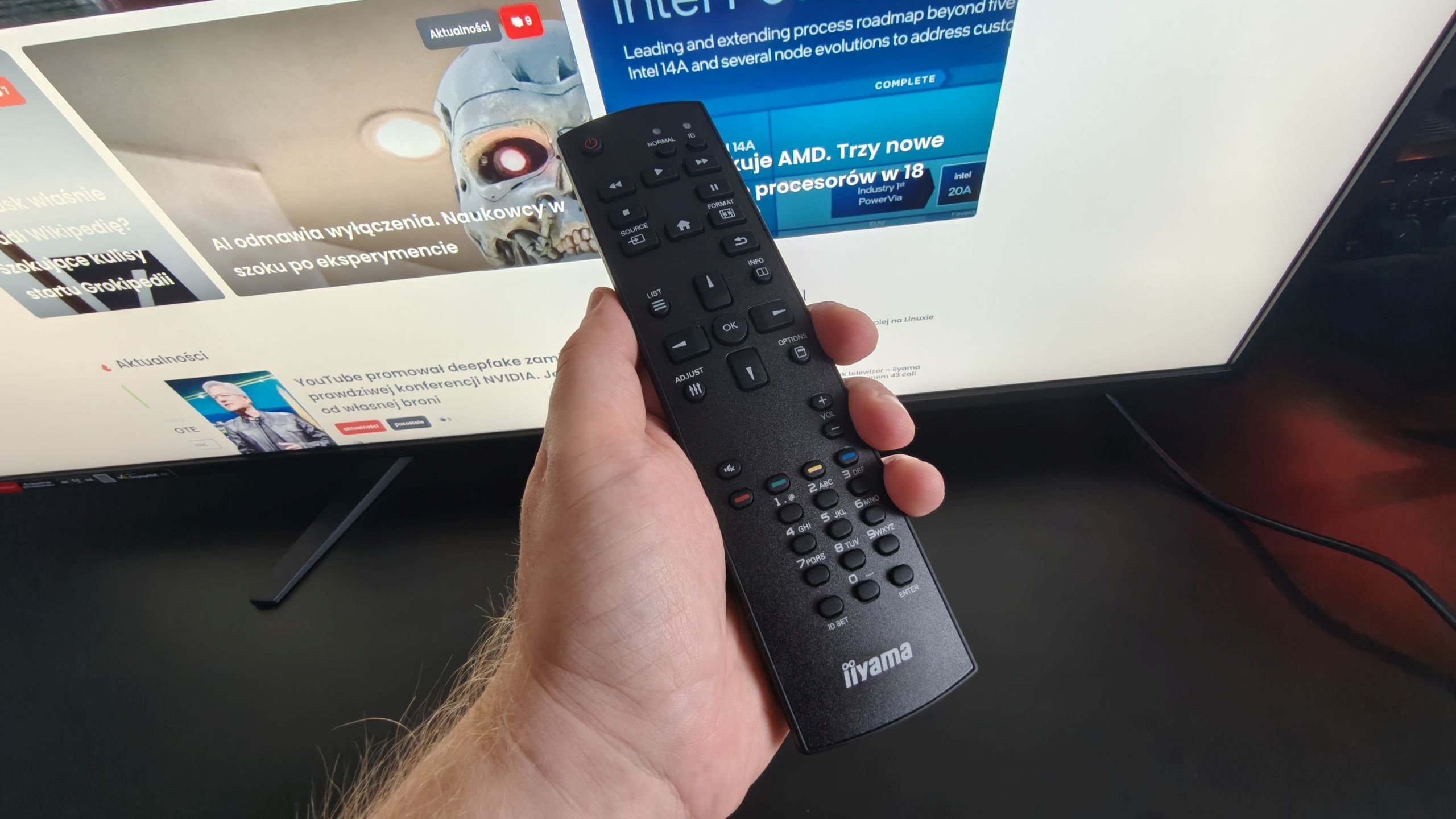 iiyama G-Master G4380UHSU-B2 Red Eagle - test kolosa, który może zastapić telewizor