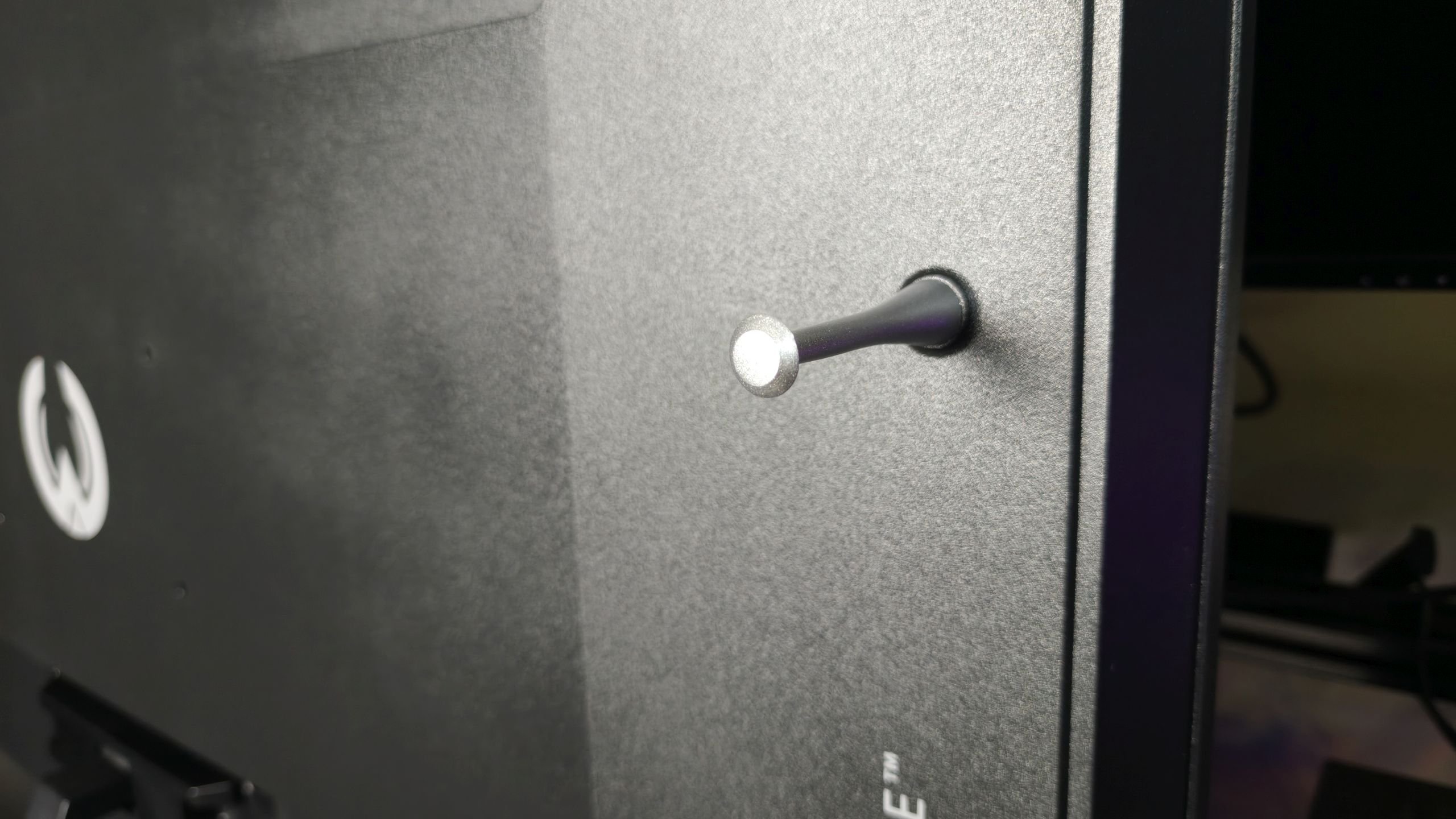 iiyama G-Master G4380UHSU-B2 Red Eagle - test kolosa, który może zastapić telewizor