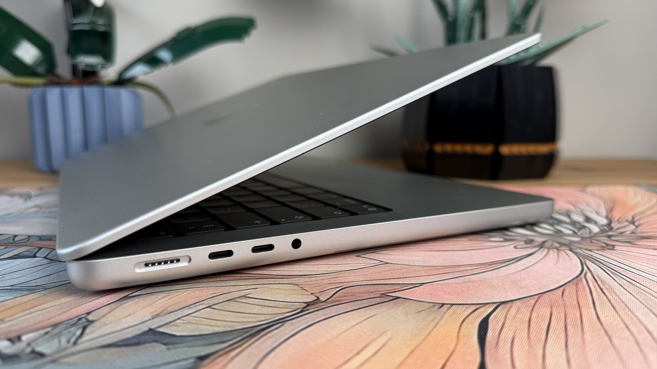 Apple MacBook Pro (M5)