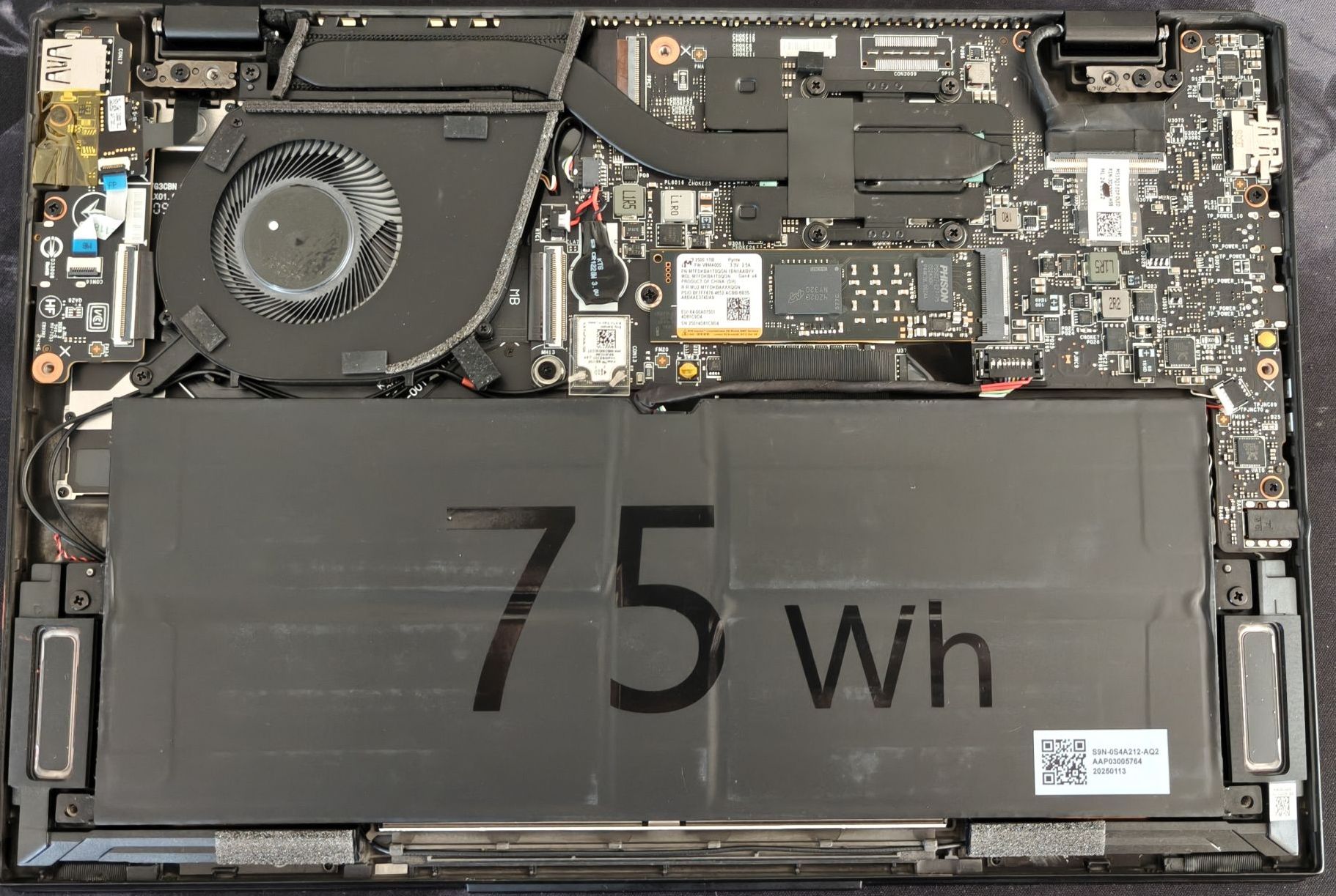 MSI Prestige 13 AI+ Ukiyo-e Edition