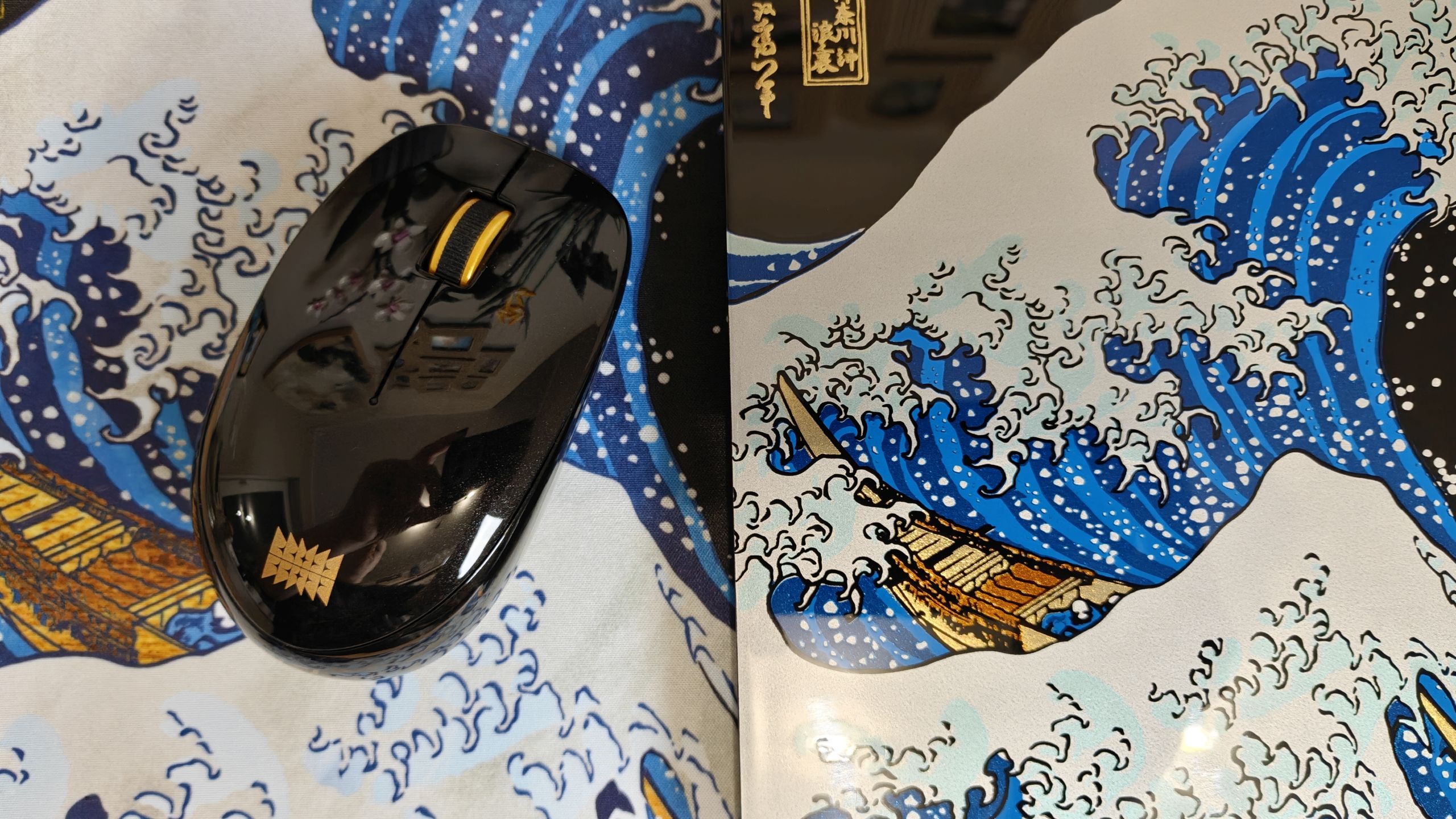 MSI Prestige 13 AI+ Ukiyo-e Edition