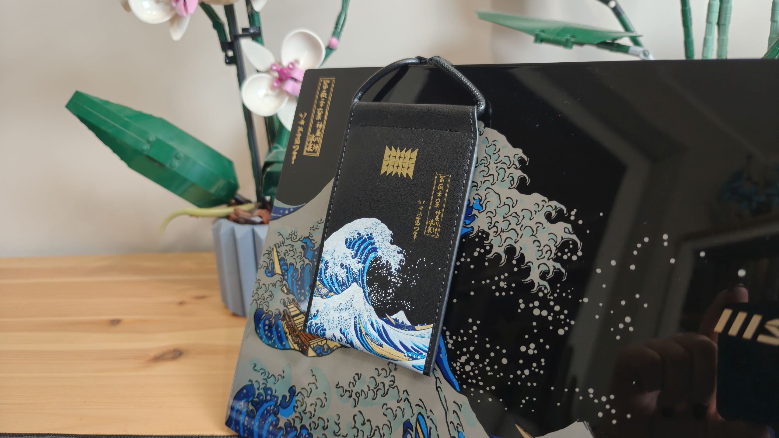 MSI Prestige 13 AI+ Ukiyo-e Edition