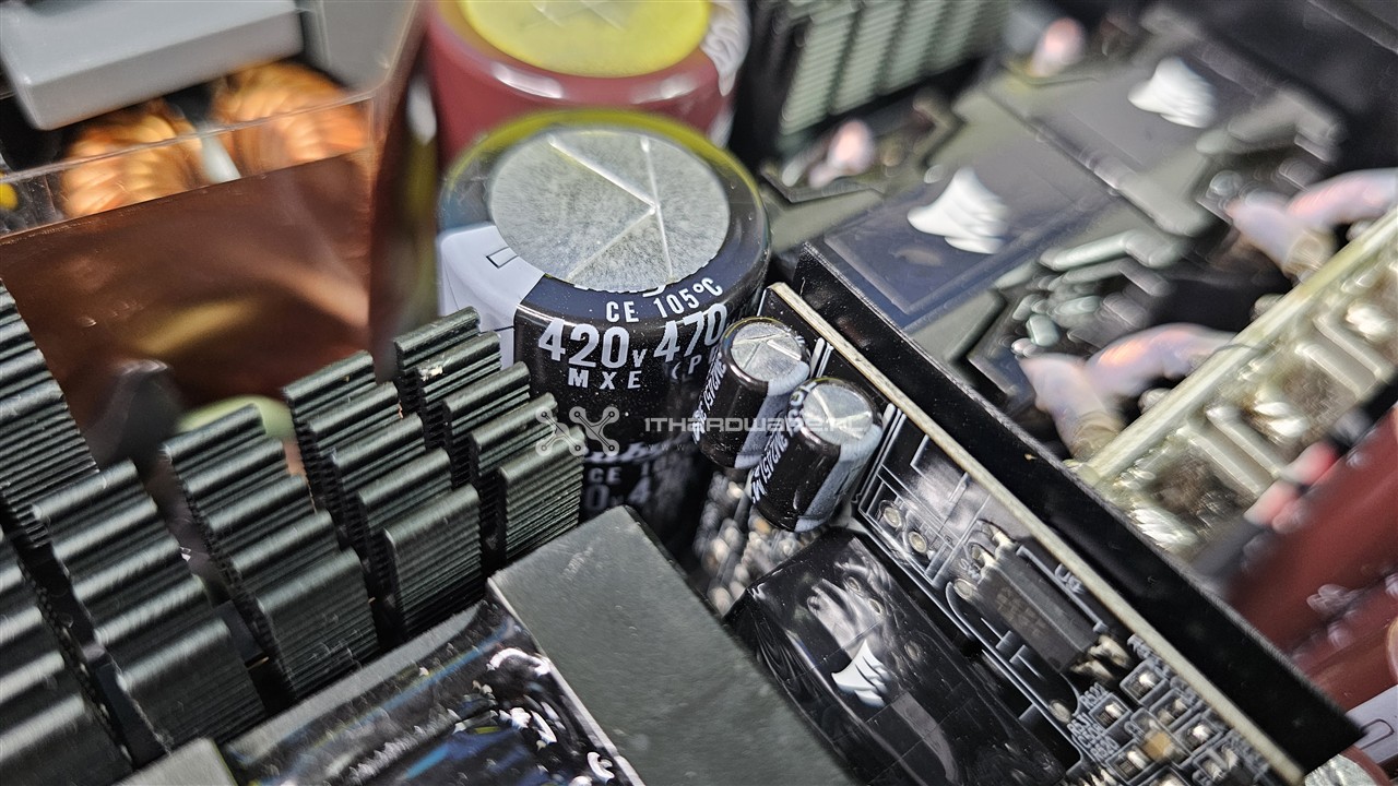 Corsair HX1200i Shift (2025)