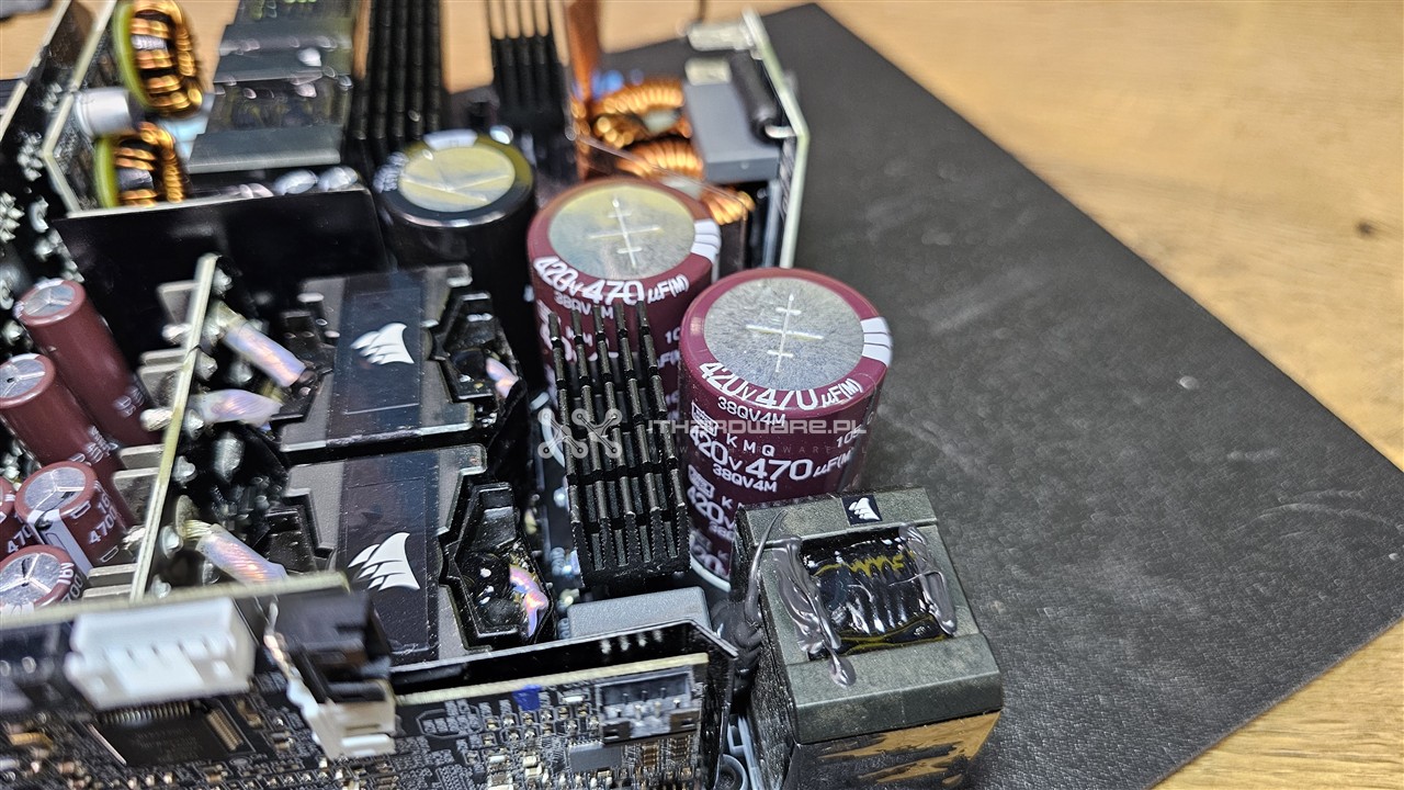 Corsair HX1200i Shift (2025)