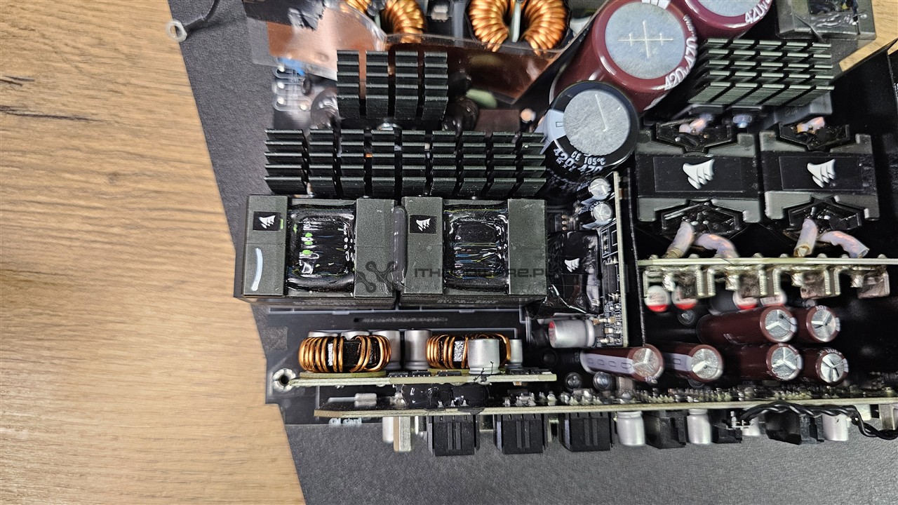 Corsair HX1200i Shift (2025)