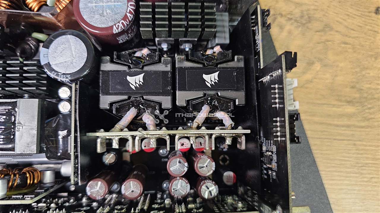 Corsair HX1200i Shift (2025)