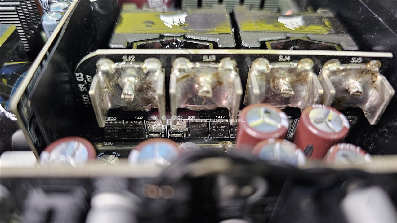 Corsair HX1200i Shift (2025)