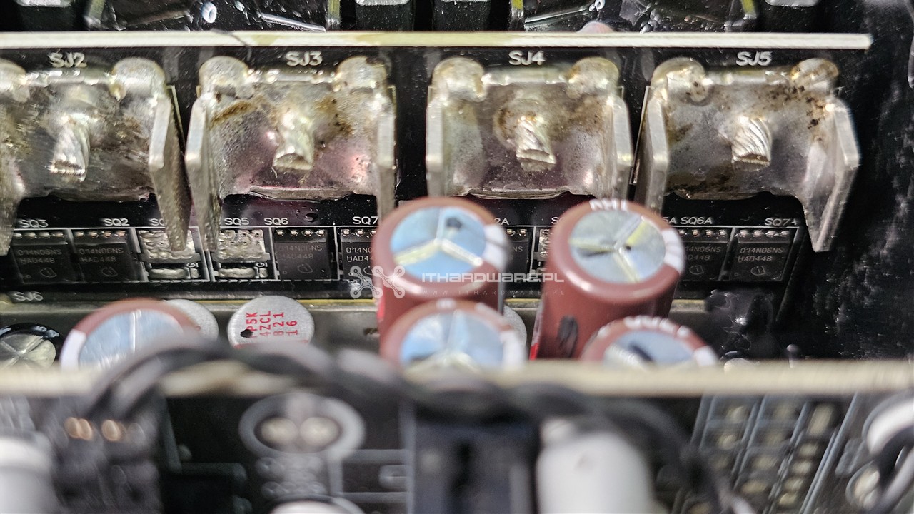 Corsair HX1200i Shift (2025)