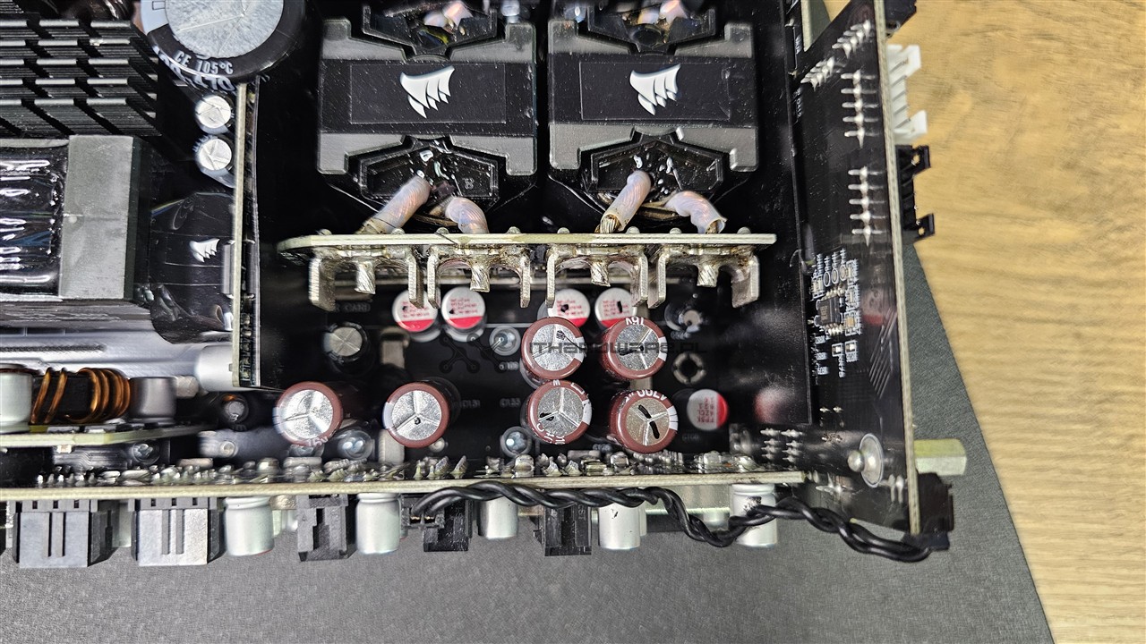 Corsair HX1200i Shift (2025)