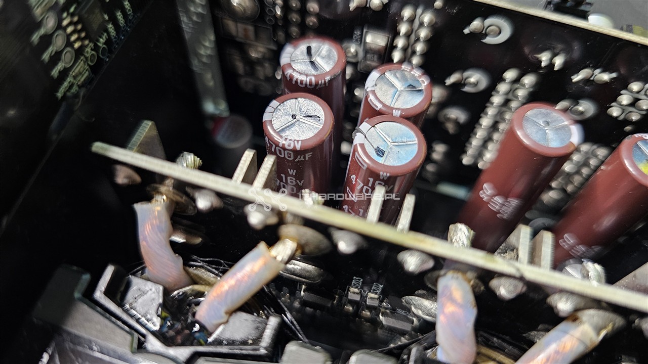 Corsair HX1200i Shift (2025)