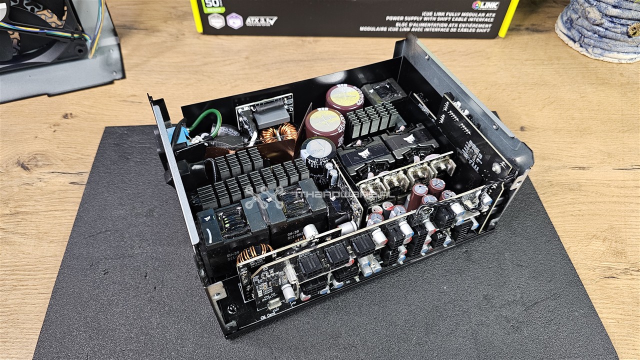 Corsair HX1200i Shift (2025)