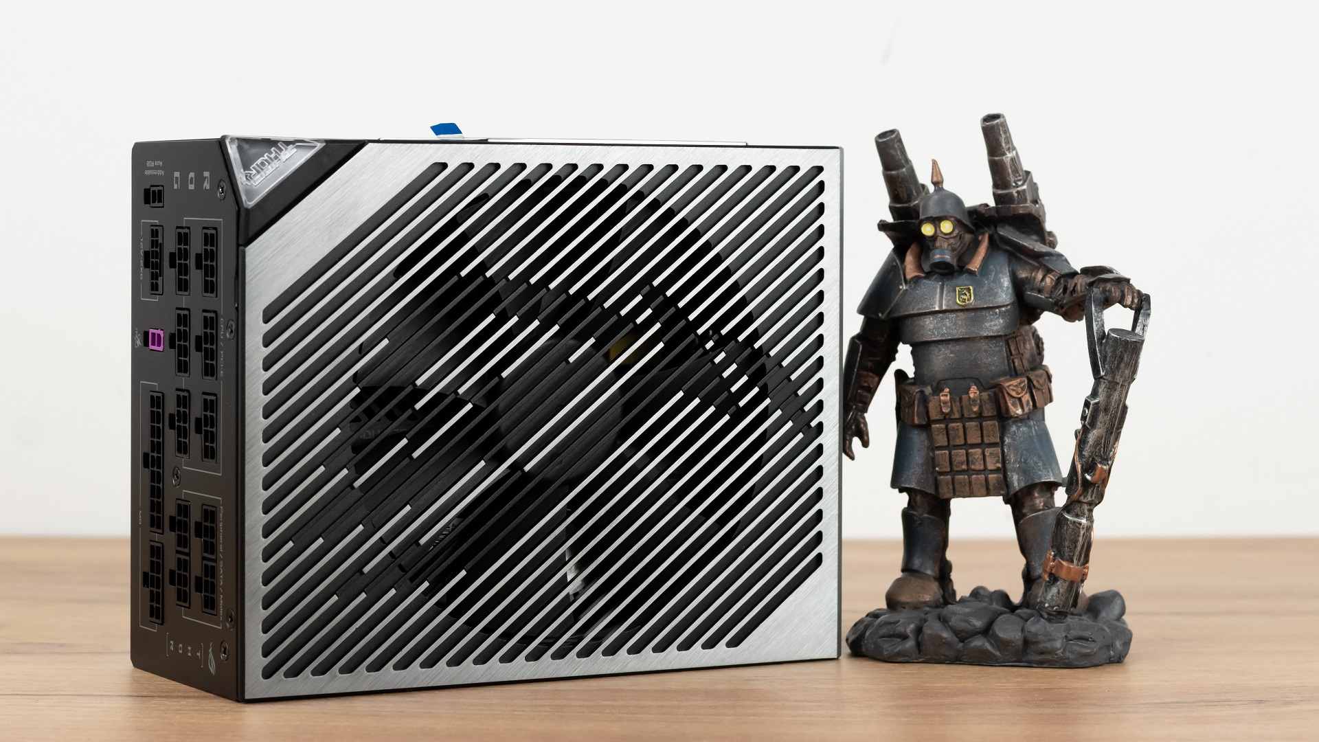 Jaki zasilacz do wydajnej karty graficznej? Na przykład taki