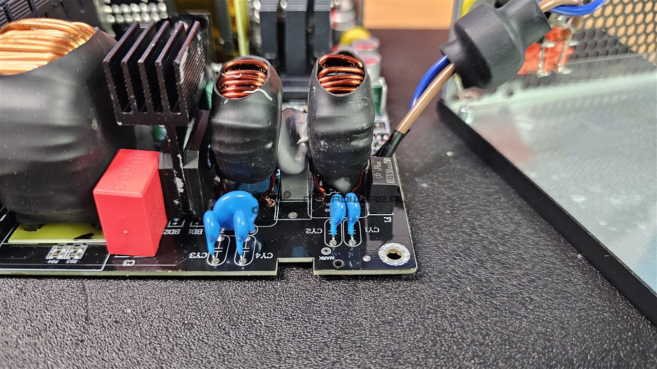 SMX Okame G3 1200 W – strona pierwotna