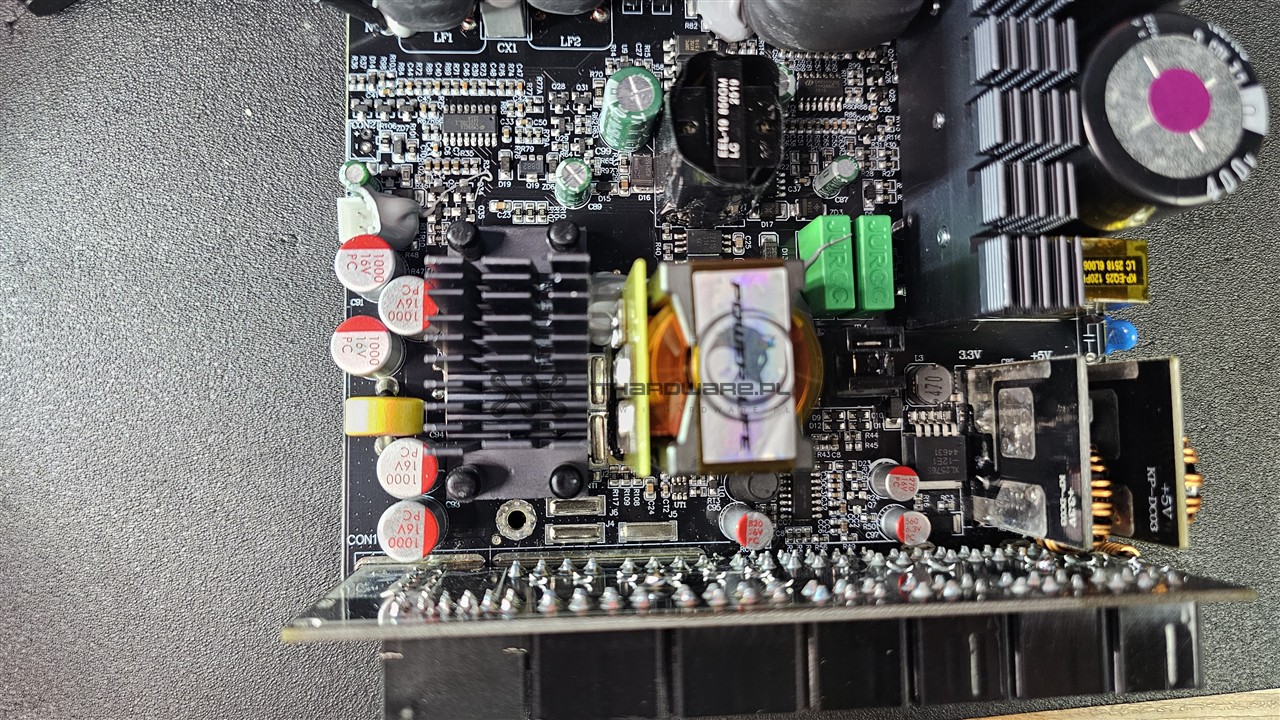 SMX Okame G3 1200 W – strona wtórna