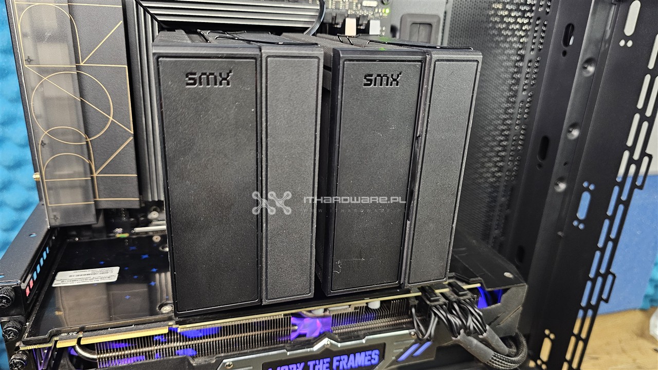 SMX Taifu – zamontowany na płycie