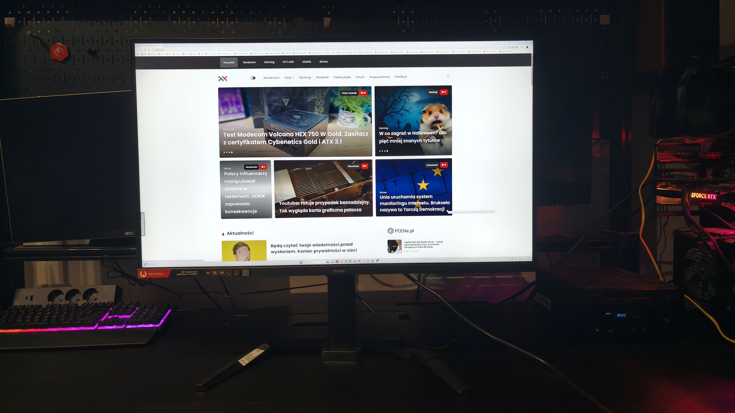 iiyama G-Master GB3261UHSCP-B1 Red