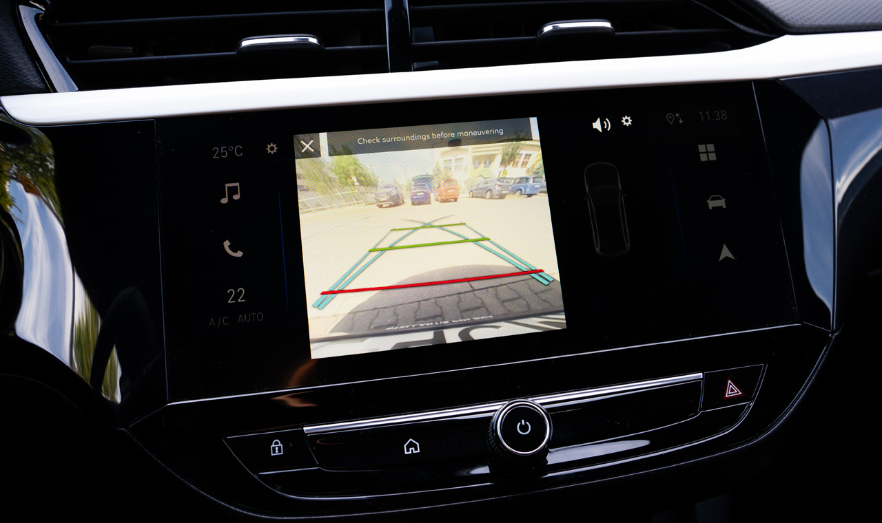 Opel Corsa - kamera cofania