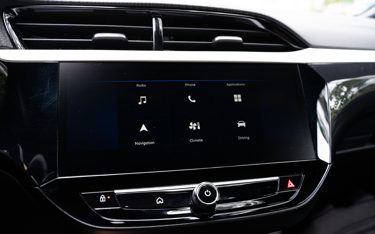 System multimedialny w Oplu Corsie