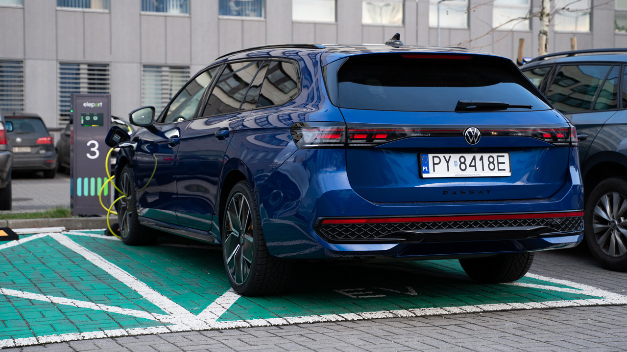 Hybryda Plug-In ma sens głównie wtedy, gdy jest codziennie lub prawie codziennie ładowana