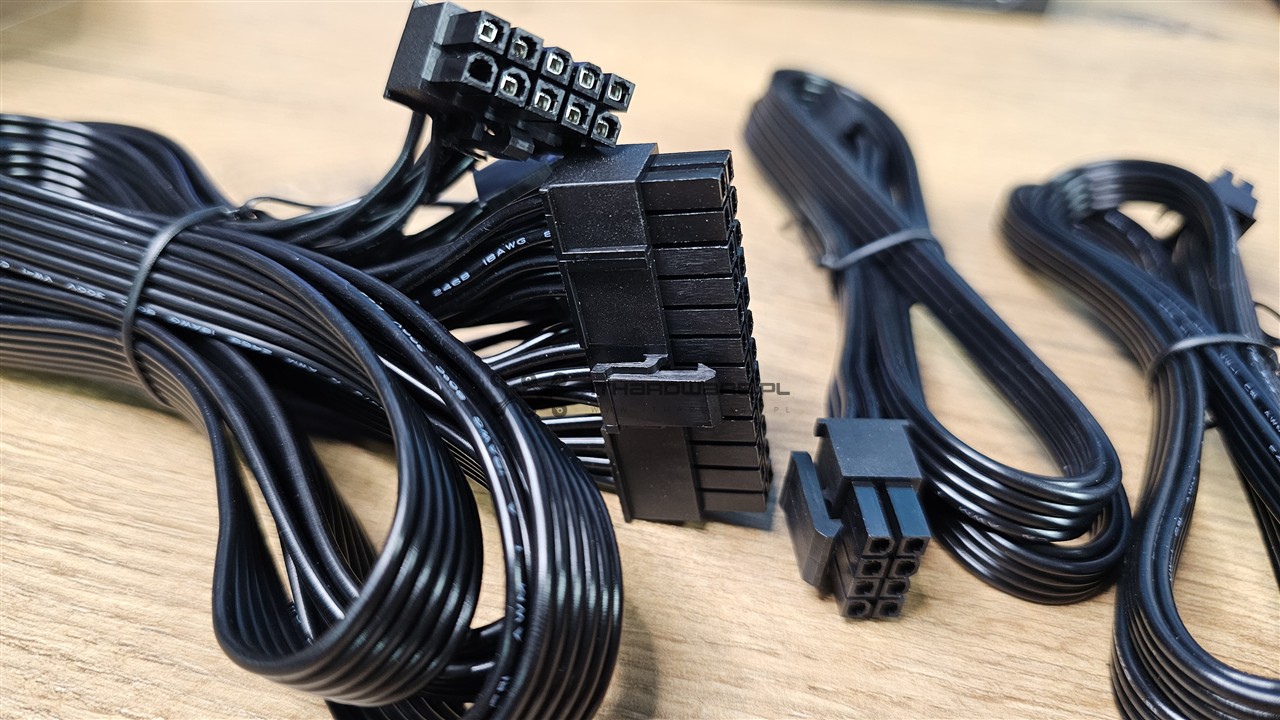 Modecom Volcano HEX 850 W Platinum