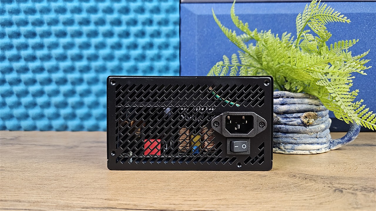 Modecom Volcano HEX 850 W Platinum