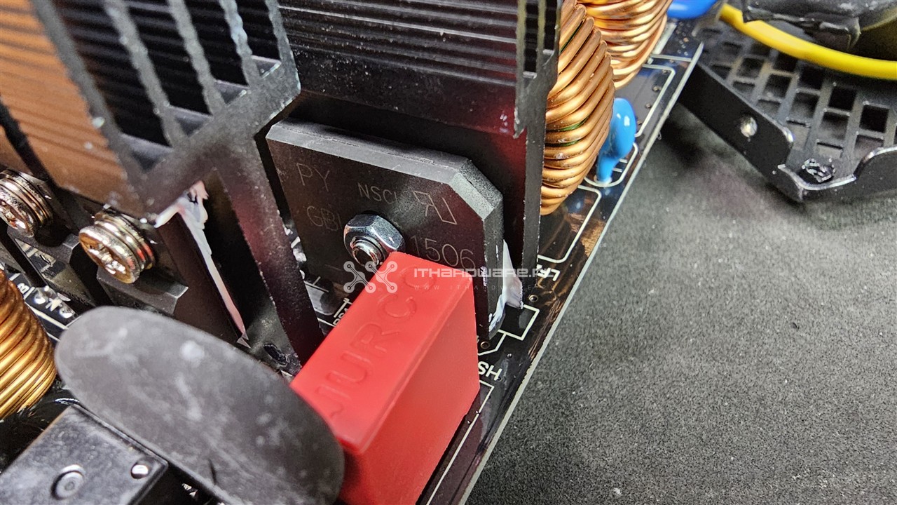 Modecom Volcano HEX 850 W Platinum