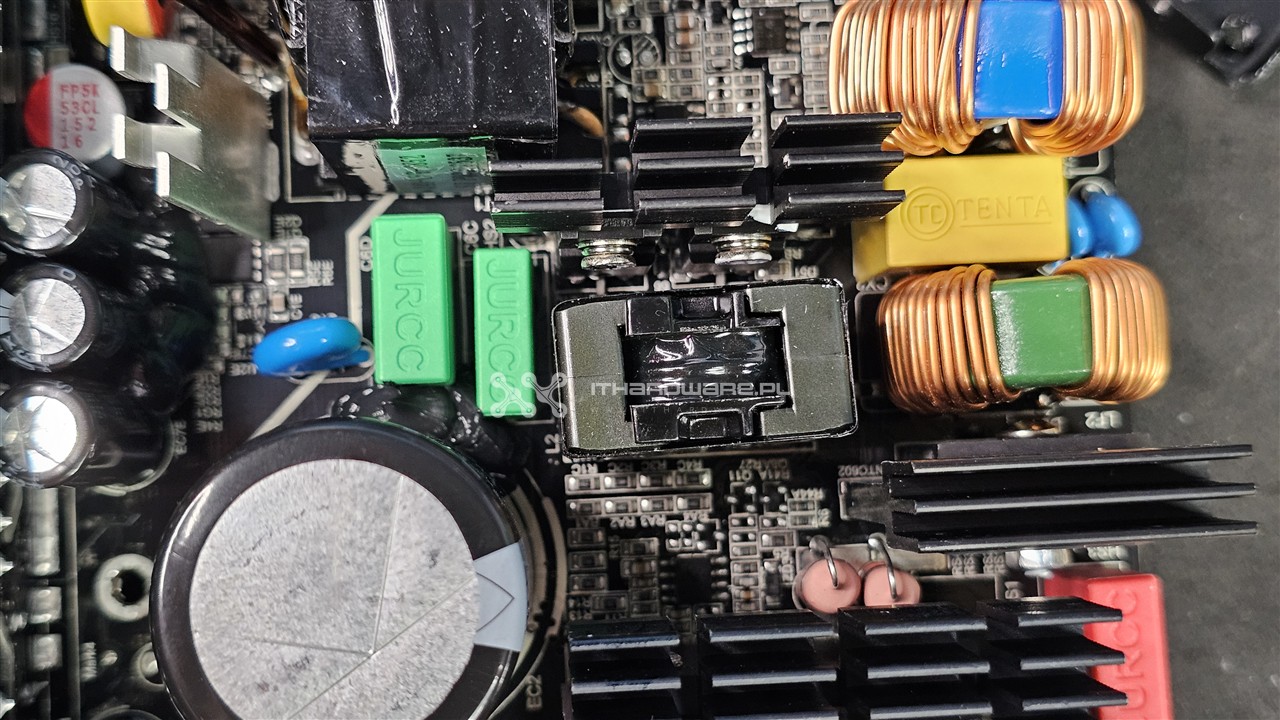 Modecom Volcano HEX 850 W Platinum