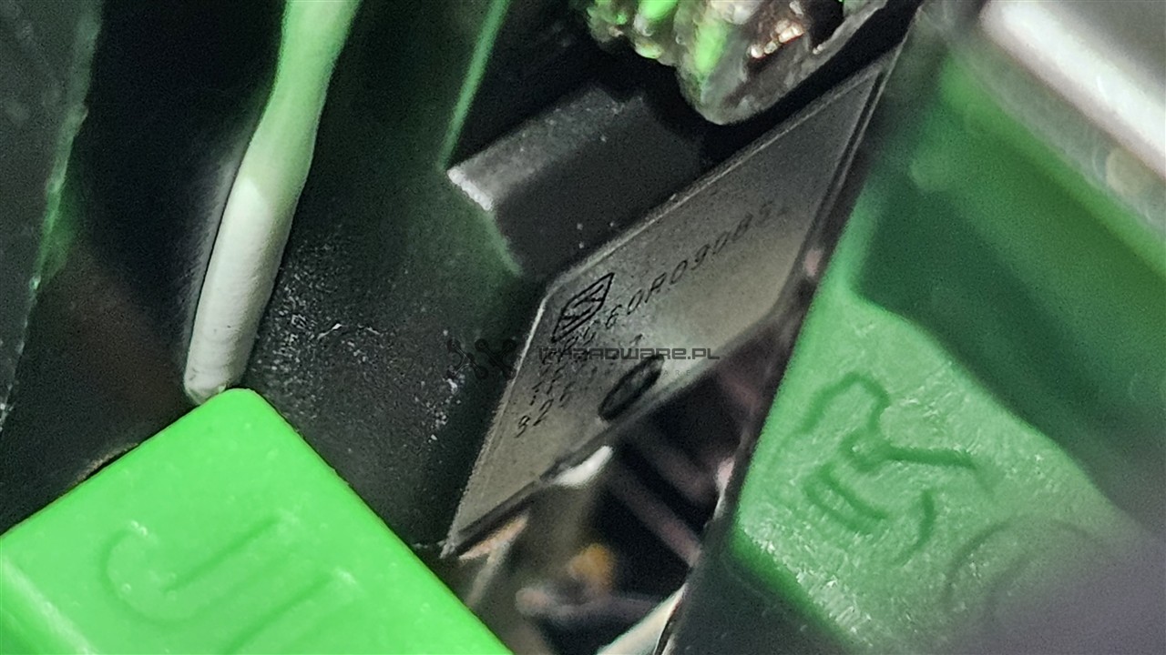 Modecom Volcano HEX 850 W Platinum