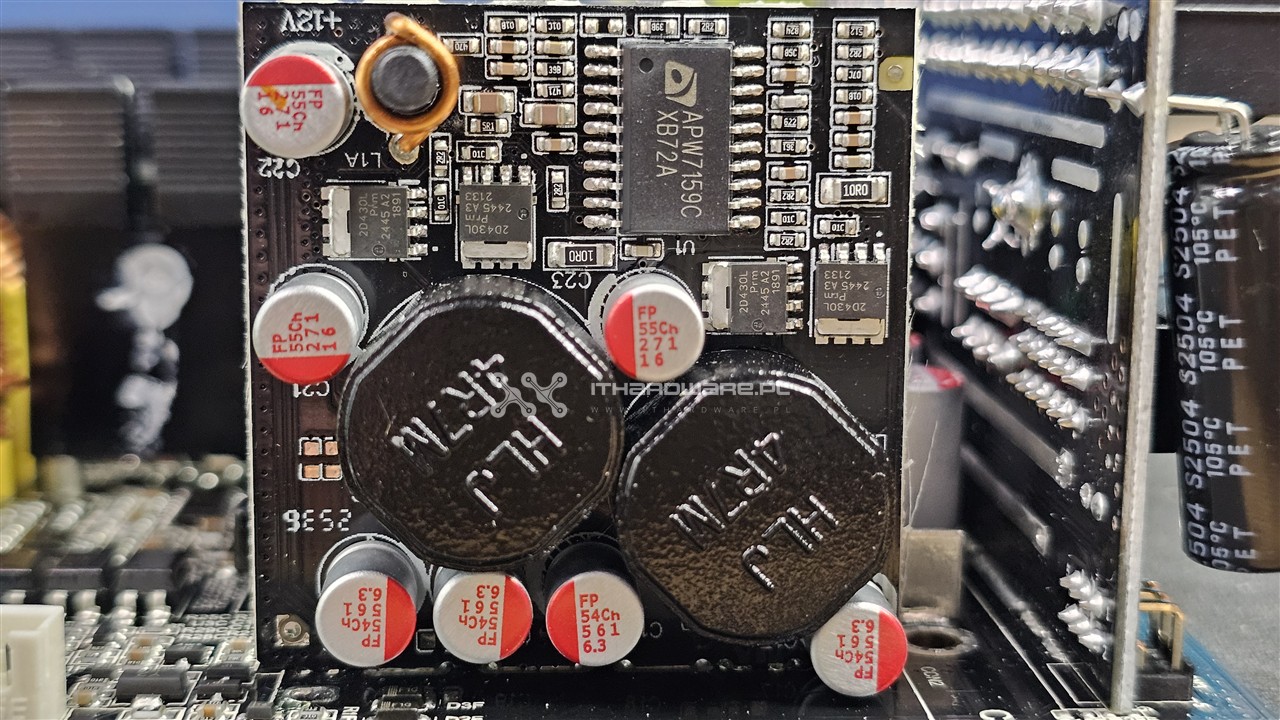 Modecom Volcano HEX 850 W Platinum