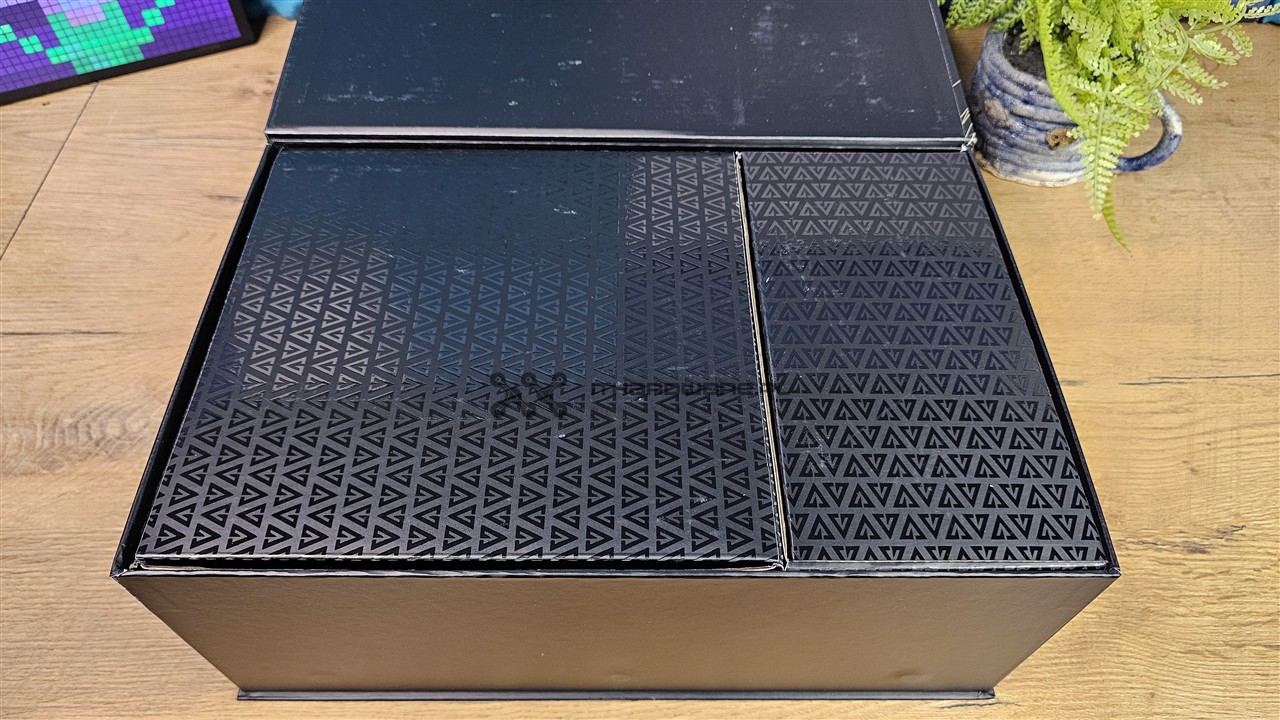 Modecom Volcano HEX 850 W Platinum