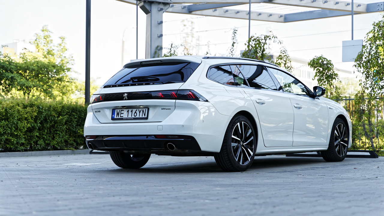 Peugeot 508 SW HYbrid 225