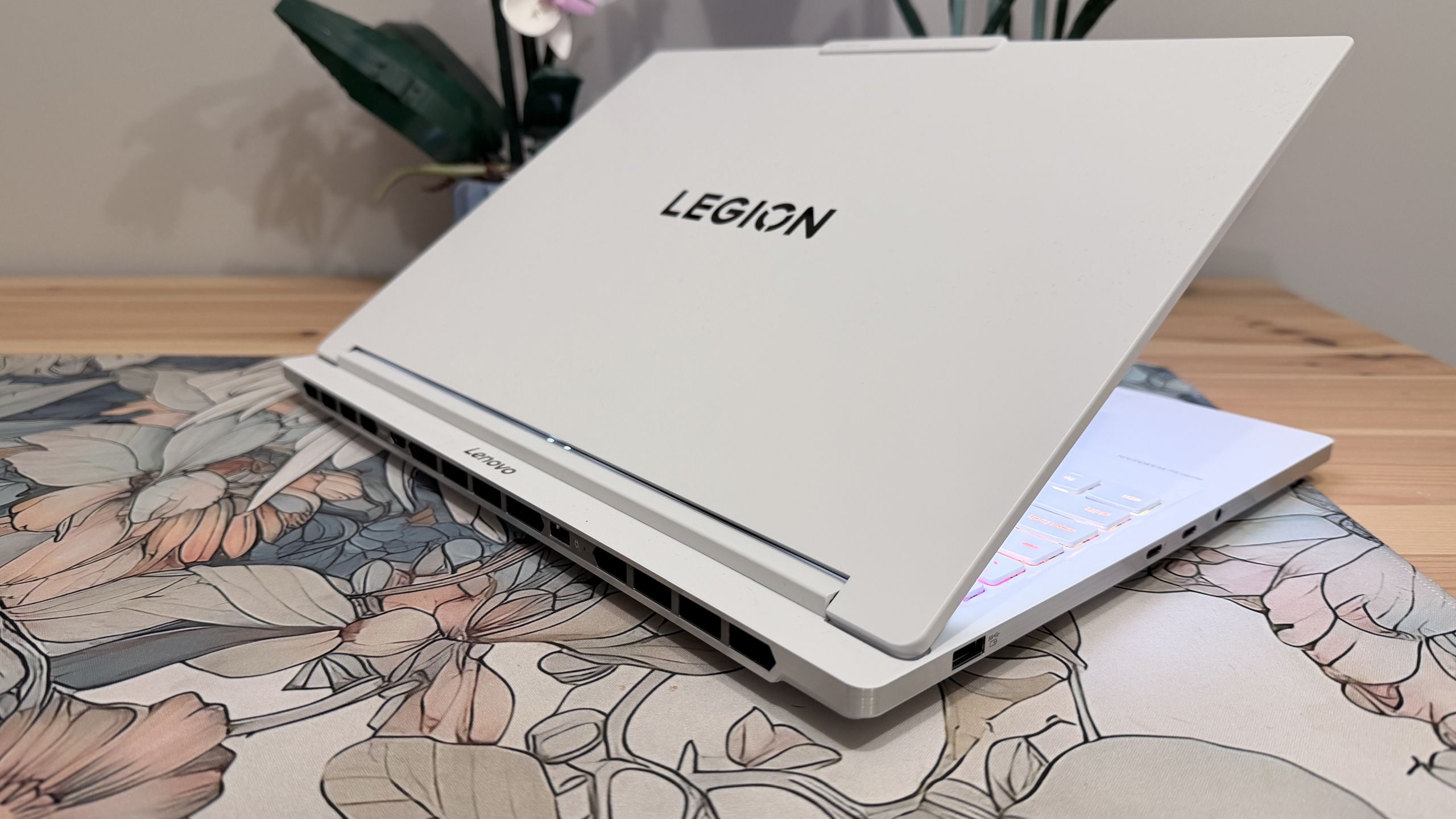 Lenovo Legion 7 16IAX10