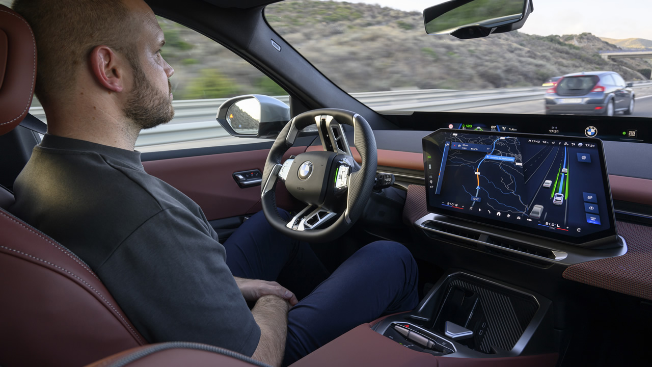 BMW iX3 w trybie autonomicznej jazdy